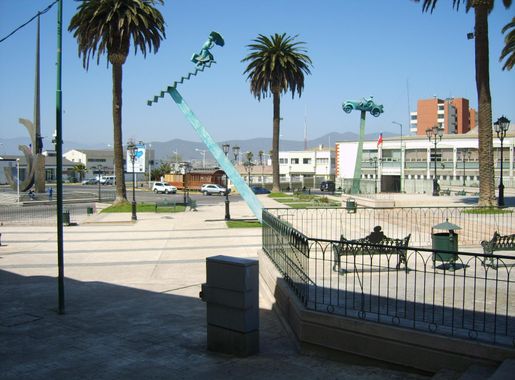 File:Plaza Vicuña Mackenna, Coquimbo - panoramio.jpg - Wikimedia Commons