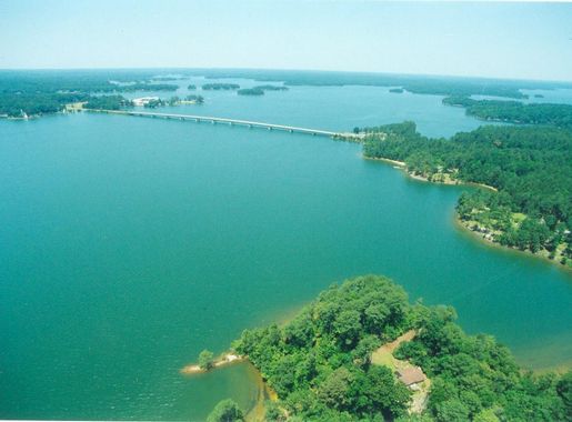 File:Lake Martin, Alabama.jpg - Wikimedia Commons
