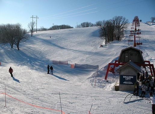 File:Great Bear ski hill2.JPG - Wikimedia Commons