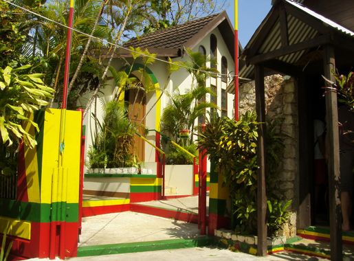 File:Bob Marley's Mausoleum.JPG - Wikimedia Commons