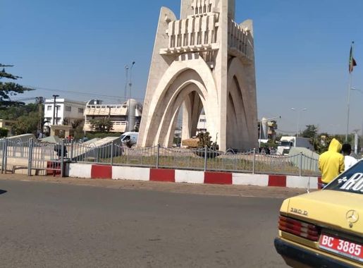 File:MONUMENT DE L'INDÉPENDANCE DU MALI.jpg - Wikimedia Commons