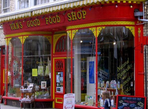 File:Llandrindod Wells wholefood shop.jpg - Wikimedia Commons