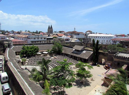 File:Stone Town, Zanzibar.jpg - Wikimedia Commons