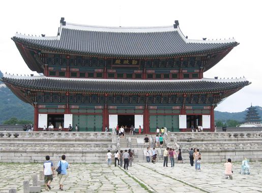 File:Seoul Gyeongbok-gung.jpg - Wikimedia Commons