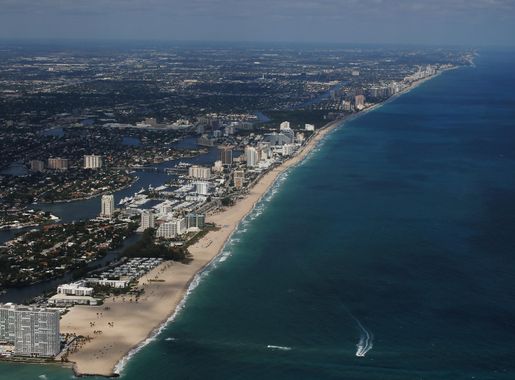 File:Fort Lauderdale Beach Aerial (34477278135).jpg - Wikimedia Commons