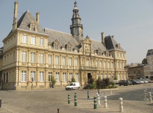 File:Reims Town Hall.JPG - Wikimedia Commons