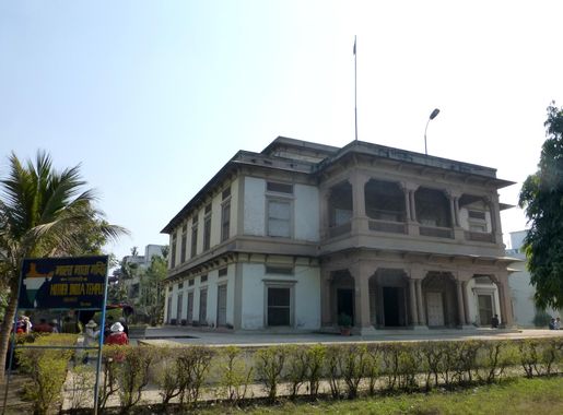 File:Bharat Mata Mandir Varanasi India - panoramio (3).jpg - Wikimedia  Commons