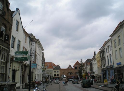 Bestand:Stadspoort Waterstraat Zaltbommel Nederland.JPG - Wikipedia