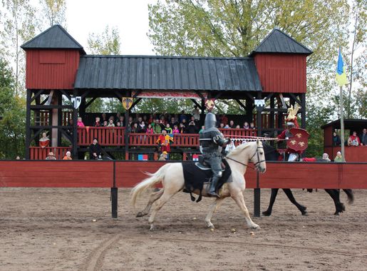 File:Jousting at Middelaldercentret.JPG - Wikimedia Commons