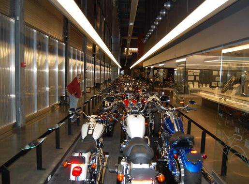 File:Harley-Davidson Museum Bike Procession.JPG - Wikimedia Commons