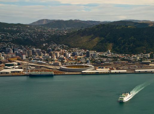 File:Aotea Quay and the Stadium, Wellington, New Zealand, 23 Feb 2008.jpg -  Wikimedia Commons