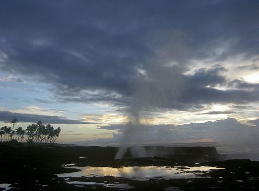 File:Samoa Blowholes.JPG - Wikimedia Commons