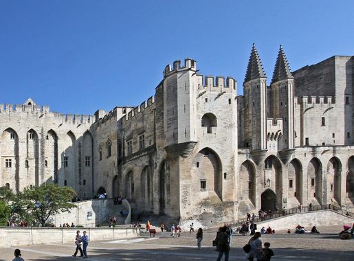 File:Avignon, Palais des Papes by JM Rosier.jpg - Wikipedia
