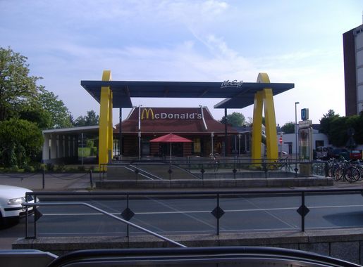 File:McDonalds Äußere Kanalstraße, Cologne-Ehrenfeld, Germany.JPG -  Wikimedia Commons