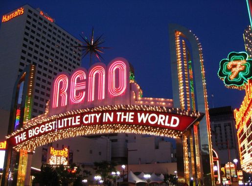 File:Reno Arch, Reno, Nevada (169702021).jpg - Wikimedia Commons