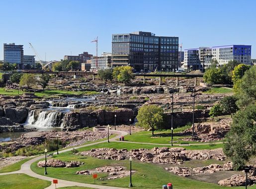 File:Falls Park and Downtown 09-17-23.jpg - Wikimedia Commons