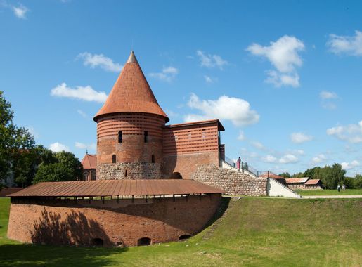 File:Kaunas Castle, Lithuania.jpg - Wikimedia Commons
