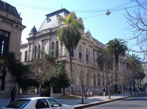 Archivo:Facultad de Derecho Rosario 1.jpg - Wikipedia, la enciclopedia libre