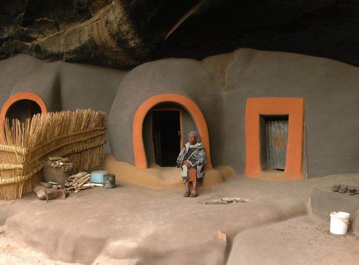 File:Kome Cave Dwellings (Ha Kome) in Lesotho - 2384-pano.jpg - Wikimedia  Commons
