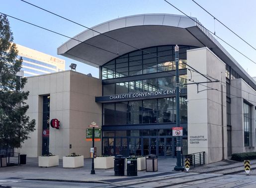 File:Charlotte Convention Center in 2017.jpg - Wikimedia Commons