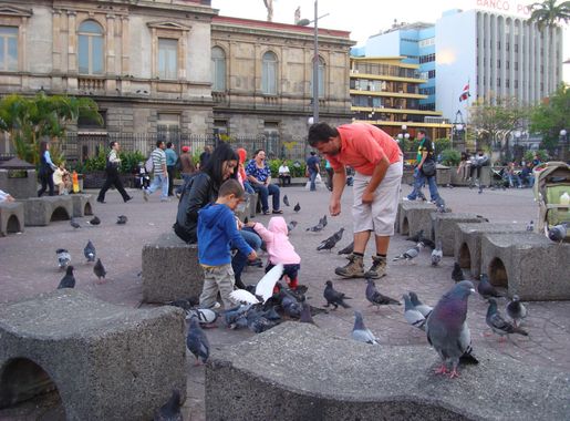 Archivo:Plaza de la Central Costa Rica.JPG - Wikipedia, la enciclopedia  libre