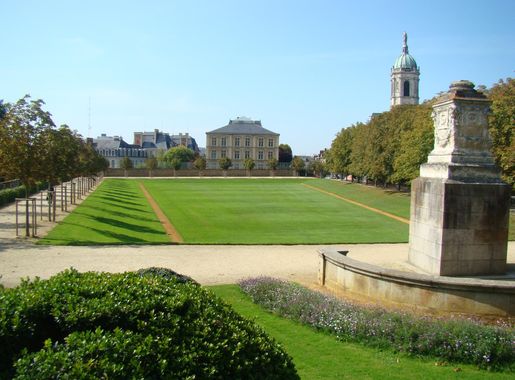 Fichier:Carré Du Guesclin.JPG — Wikipédia