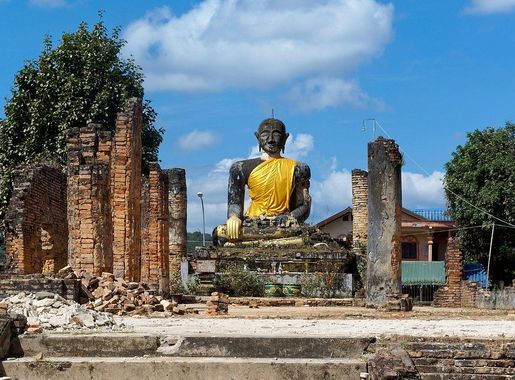 File:20171115 Wat Phiawat in Muang Khoun 2605 DxO.jpg - Wikimedia Commons
