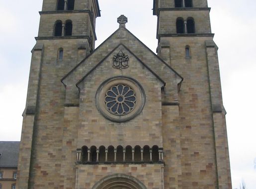 File:Luxembourg, Echternach, Abbey.JPG - Wikimedia Commons