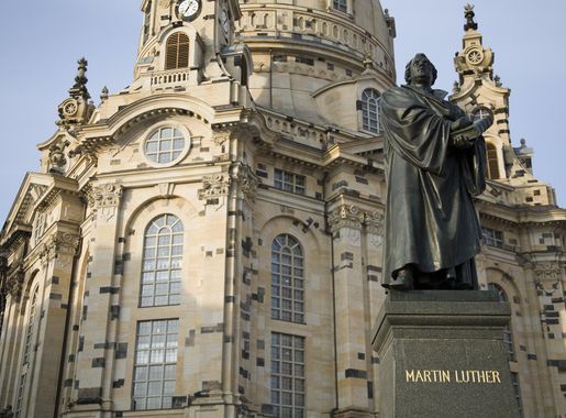 File:Dresden - Statue of Martin Luther - 2274.jpg - Wikimedia Commons