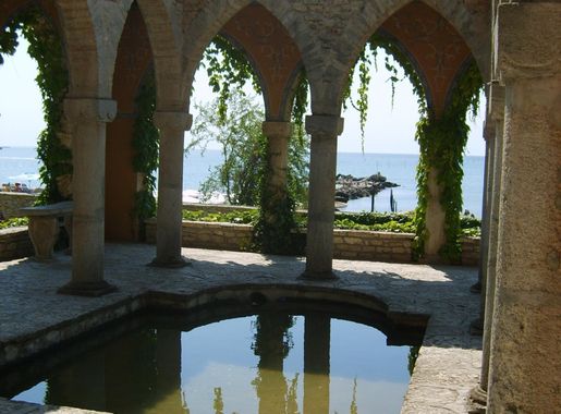 File:Balchik Palace baths ifb.JPG - Wikipedia