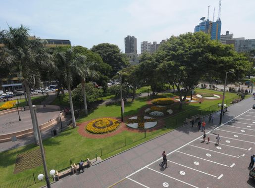 File:Parque Kennedy.jpg - Wikimedia Commons