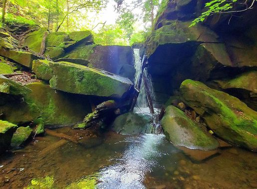 File:Найвищий з Дарваївських водоспадів 04.jpg - Wikimedia Commons