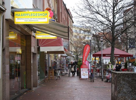 File:Hannover, die Lister Meile, Mittelteil.JPG - Wikimedia Commons