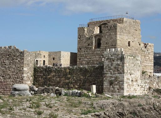 File:Jbeil Citadelle.JPG - Wikimedia Commons