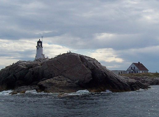 File:Lighthouse on the Rock.jpg - Wikimedia Commons