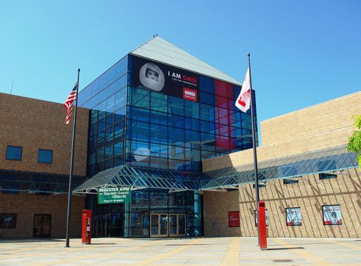 File:OMSI entrance outside - Portland, Oregon.JPG - Wikimedia Commons