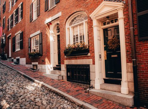 File:Acorn Street Boston, Massachusetts.jpg - Wikimedia Commons