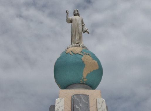 Archivo:Monumento al Salvador del Mundo 2.jpg - Wikipedia, la enciclopedia  libre