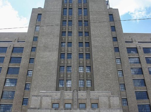 File:Crosstown Concourse east façade.jpg - Wikimedia Commons