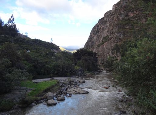 File:Rio Gameza Puente Reyes.JPG - Wikimedia Commons