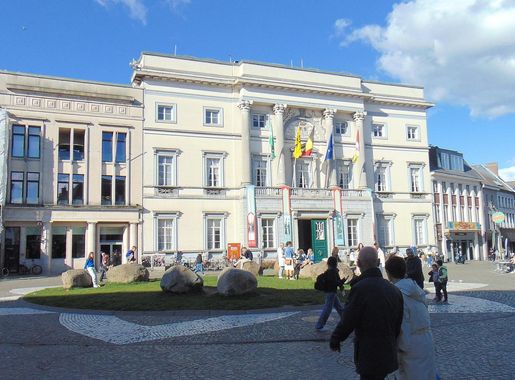 File:Stadhis stadhuis aalst 2024.jpg - Wikimedia Commons