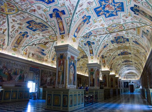 File:Vatican-Musée-Intérieur.jpg - Wikimedia Commons