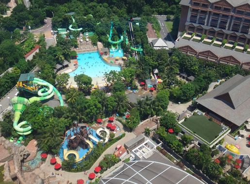 File:Adventure Cove Waterpark in Sentosa, Singapore.jpg - Wikimedia Commons