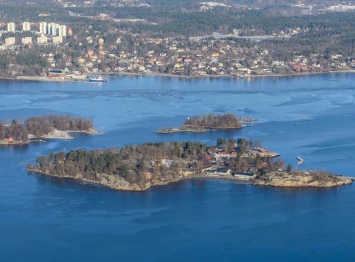 File:Fjäderholmarna February 2013.jpg - Wikimedia Commons