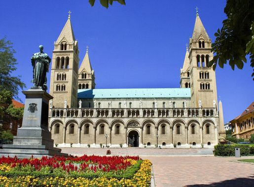 File:Pécs Cathedral - Hungary.jpg - Wikipedia