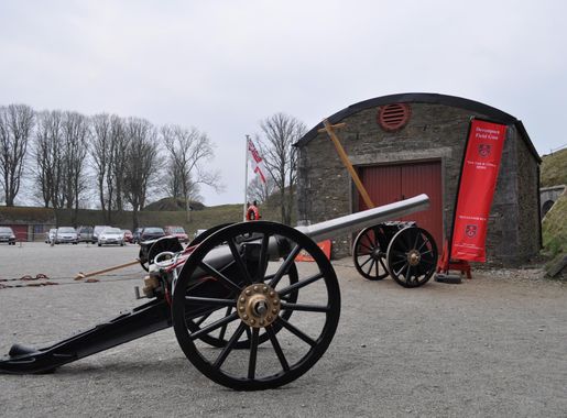 File:Field Gun & Limber @ Devonport Field Gun Association Heritage Centre  Museum, Crownhill Fort, Plymouth.jpg - Wikimedia Commons