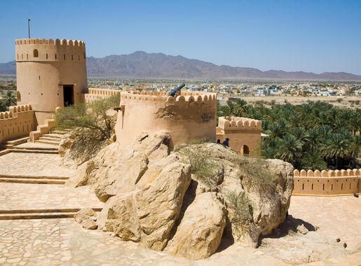 File:Nakhal Fort (1).jpg - Wikimedia Commons