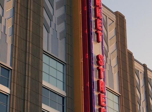 File:Market Street Sign in The Woodlands.jpg - Wikimedia Commons