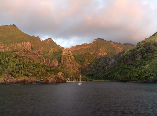 Fichier:FatuIva BaieDesVierges Panorama 20061111.jpg — Wikipédia