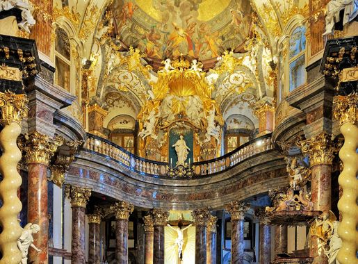 File:1732 wurde mit dem Bau der Hofkirche in der Würzburger Residenz  begonnen. 01.jpg - Wikimedia Commons